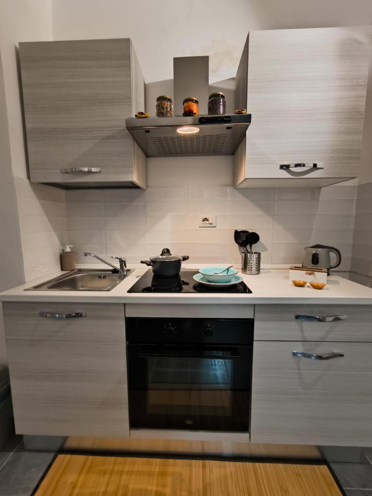 Апартаменты Opificio 11 House Катания Экстерьер фото